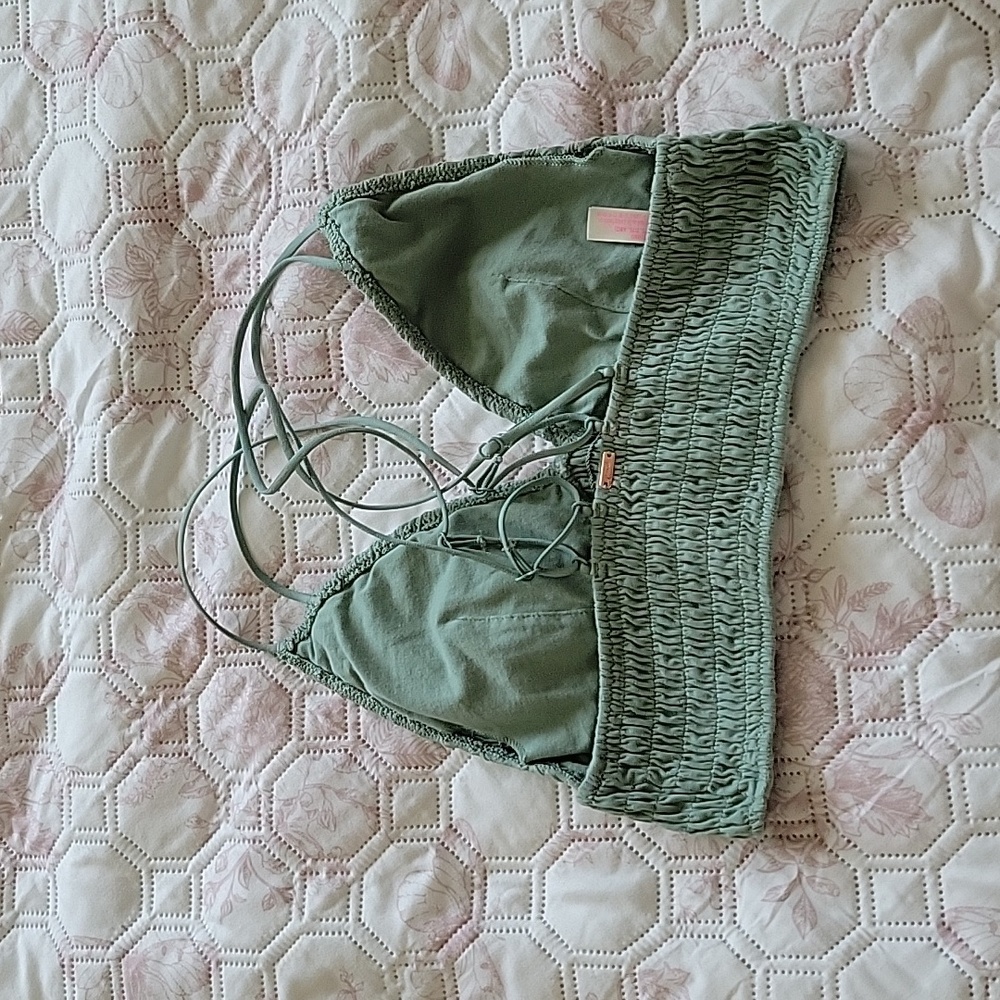 Sold Pink Victoria Secret sport bra - Picture 2 of 5